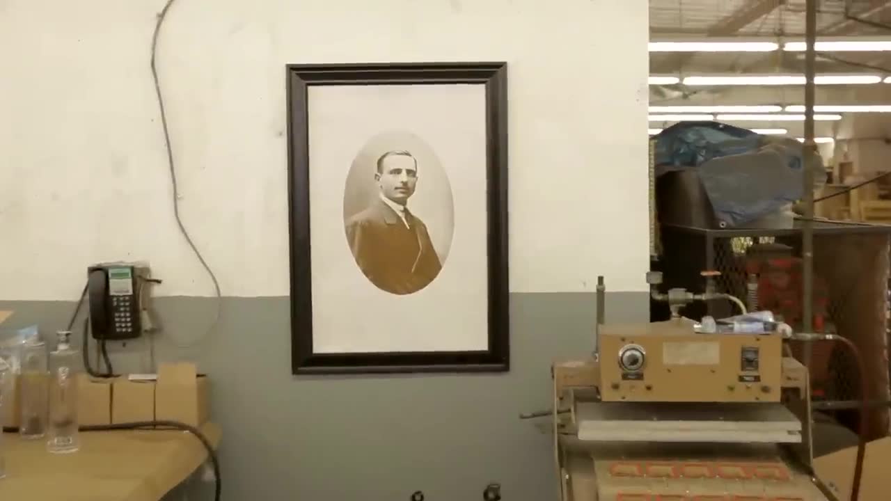 Dollar Shave Club ad, shot 7